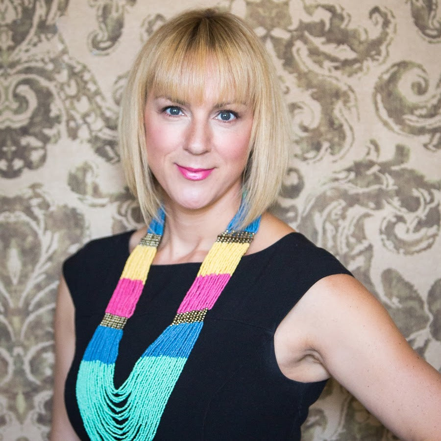 Debra Searle after dinner speaker, event speaker, motivational speaker, keynote speaker, comedy presenter, business speaker, sports presenter
