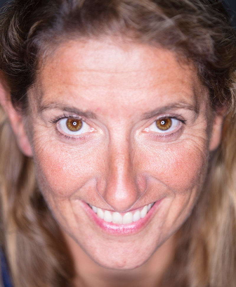 Dee Caffari MBE after dinner speaker, event speaker, motivational speaker, keynote speaker, comedy presenter, business speaker, sports presenter