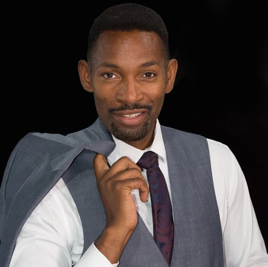 Des Coleman after dinner speaker, event speaker, motivational speaker, keynote speaker, comedy presenter, business speaker, sports presenter