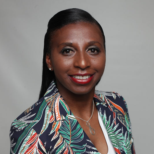 Donna Fraser after dinner speaker, event speaker, motivational speaker, keynote speaker, comedy presenter, business speaker, sports presenter