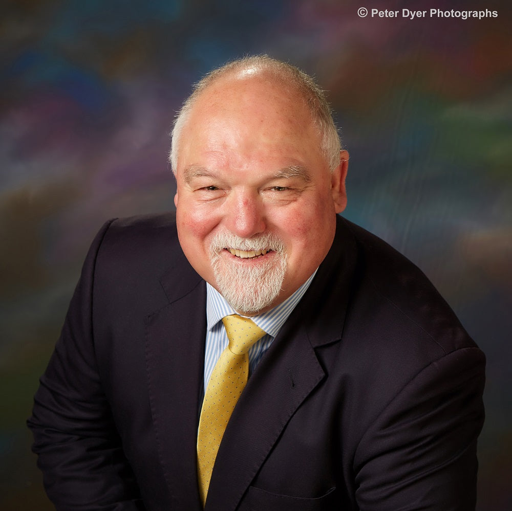 Mike Gatting after dinner speaker, event speaker, motivational speaker, keynote speaker, comedy presenter, business speaker, sports presenter