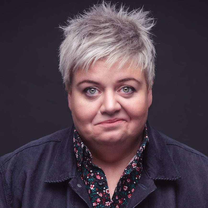 Susie McCabe after dinner speaker, event speaker, motivational speaker, keynote speaker, comedy presenter, business speaker, sports presenter