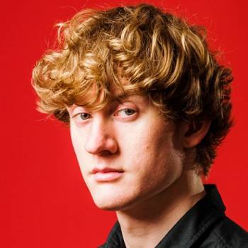 James Acaster after dinner speaker, event speaker, motivational speaker, keynote speaker, comedy presenter, business speaker, sports presenter