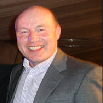 Kevin Connelly after dinner speaker, event speaker, motivational speaker, keynote speaker, comedy presenter, business speaker, sports presenter