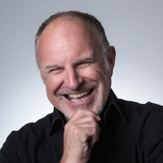 Simon Evans after dinner speaker, event speaker, motivational speaker, keynote speaker, comedy presenter, business speaker, sports presenter