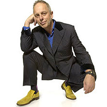 Simon Woodroffe after dinner speaker, event speaker, motivational speaker, keynote speaker, comedy presenter, business speaker, sports presenter