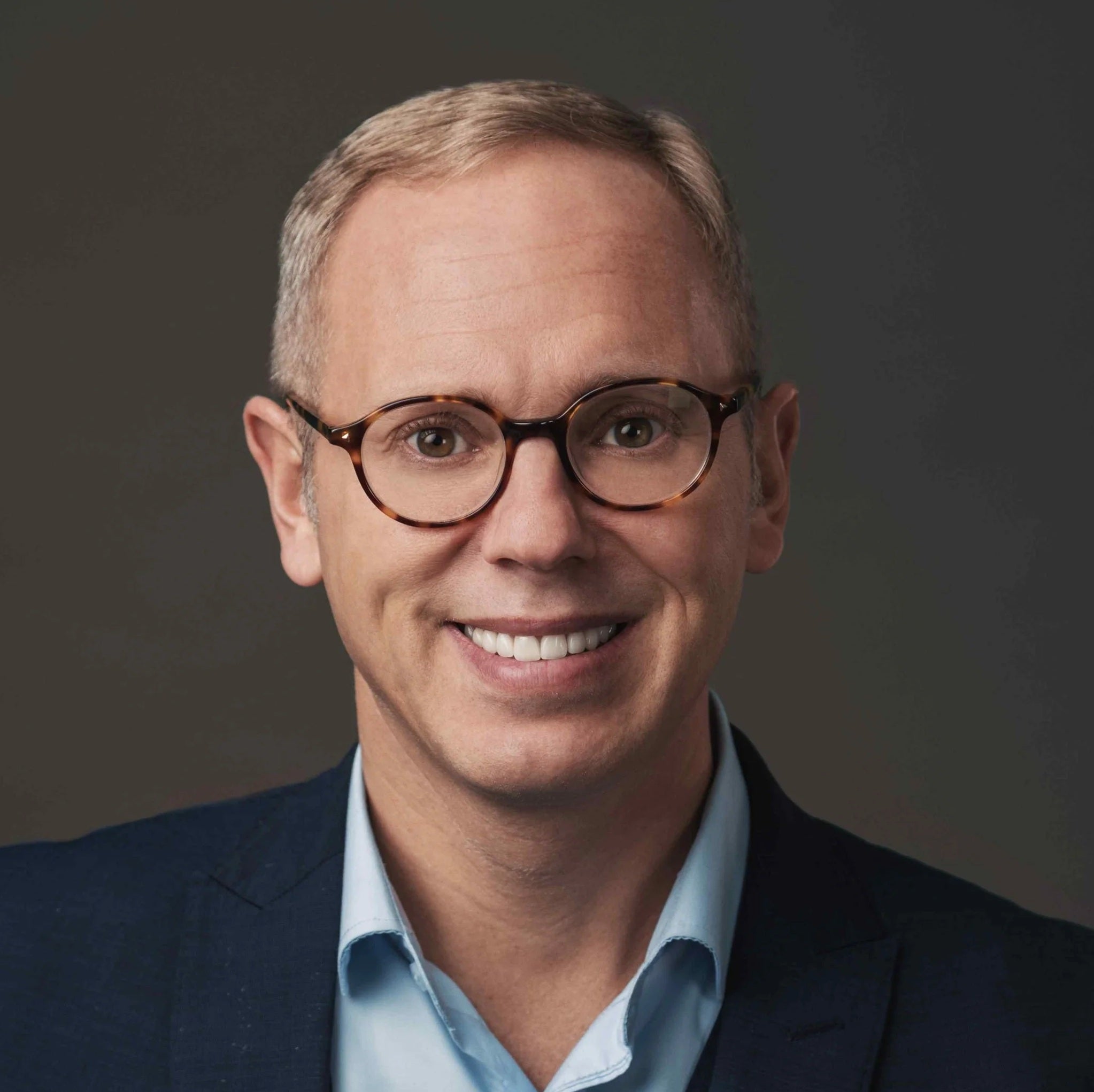 Rob Ellender Hire Rob Rinder MBE - Awards Host & Speaker – Prime Performers