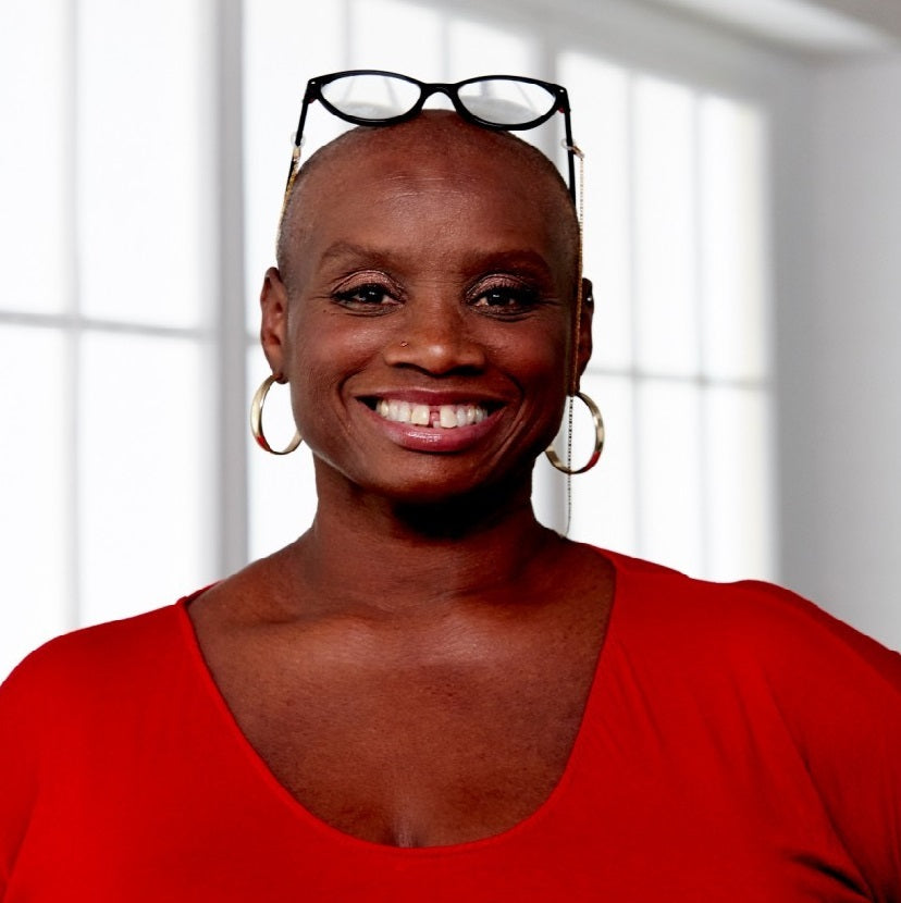 Andi Oliver after dinner speaker, event speaker, motivational speaker, keynote speaker, comedy presenter, business speaker, sports presenter