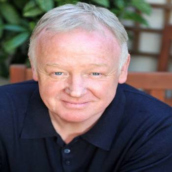 Les Dennis