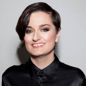 Zoe Lyons